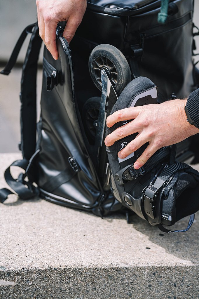 Mochila FlyingEagle TECH BACKPACK - Preta