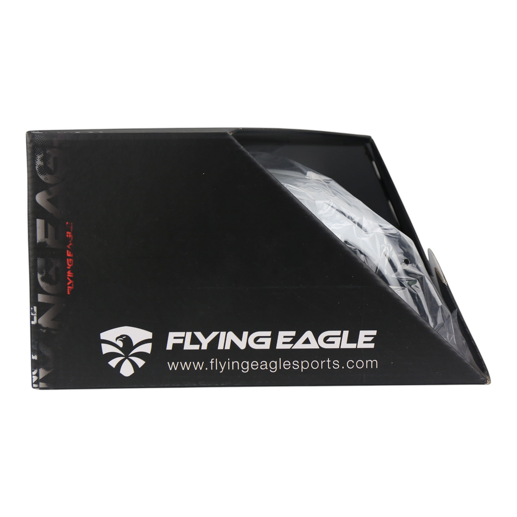 Embalagem preta do capacete FlyingEagle Fast Forward da loja KonRoller com logo e site da marca em destaque