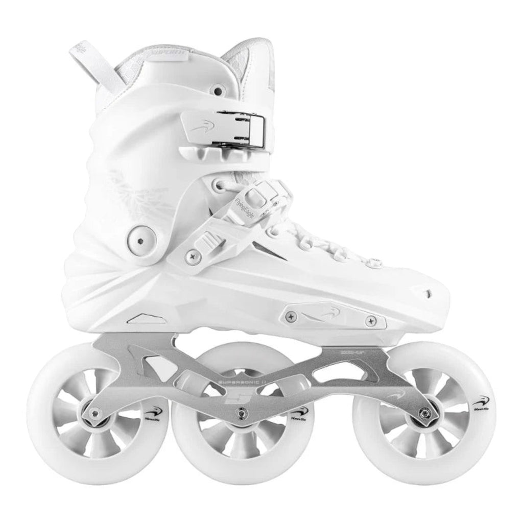 Patins KonRoller FlyingEagle Reaver Pro T110 branco com bota hardboot, base de alumínio e três rodas de 110mm